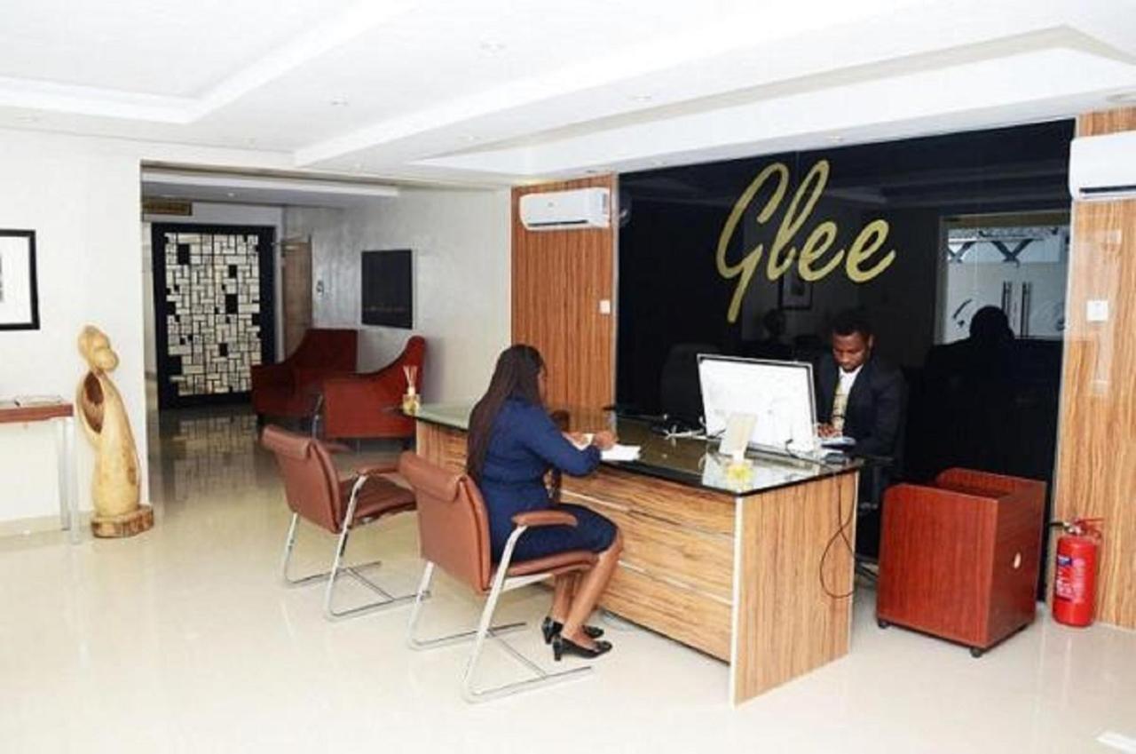 Glee Hotel Aliayabiagba Kültér fotó