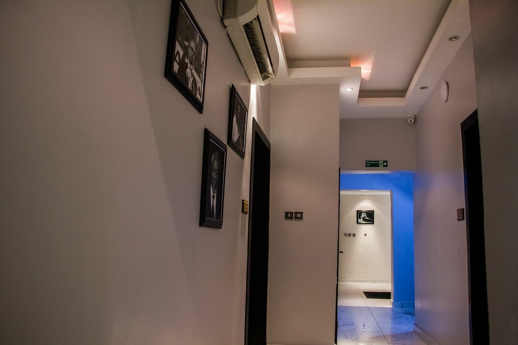 Glee Hotel Aliayabiagba Kültér fotó