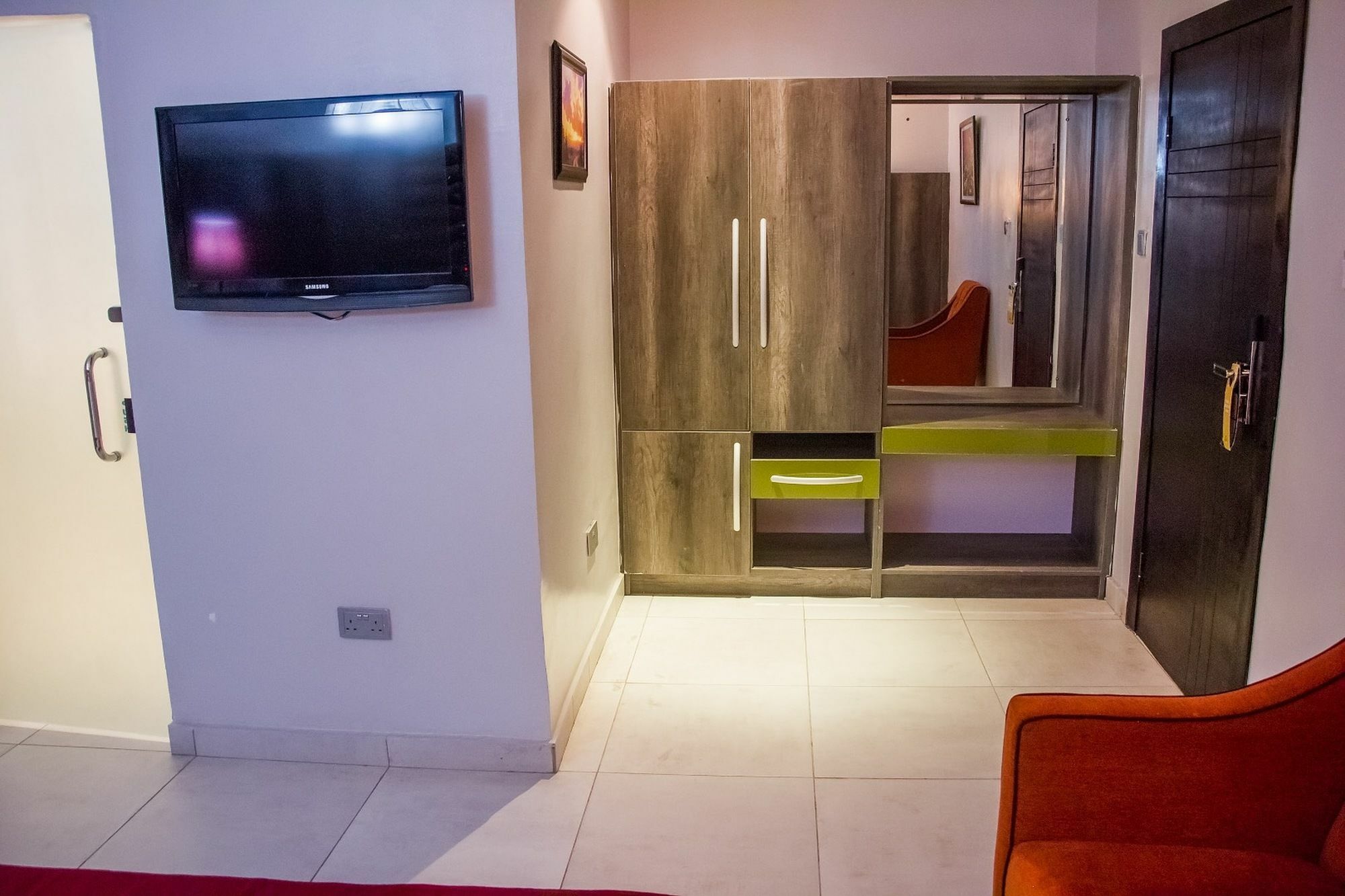 Glee Hotel Aliayabiagba Kültér fotó
