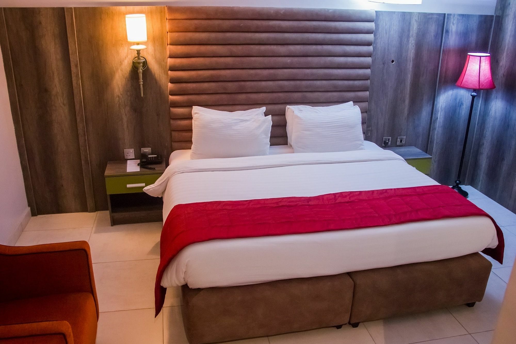 Glee Hotel Aliayabiagba Kültér fotó